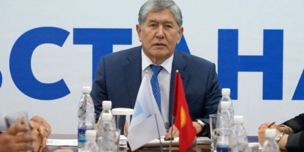 Более 40 депутатов ЖК выступили за снятие неприкосновенности с Атамбаева