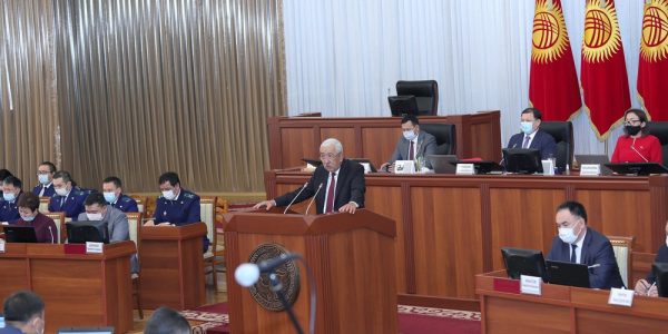 Депутат Исхак Масалиев в свой день рождения заявил об уходе из парламента