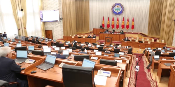 Профильный комитет ЖК дорабатывает проект конституционного закона о регламенте Жогорку Кенеш самостоятельно